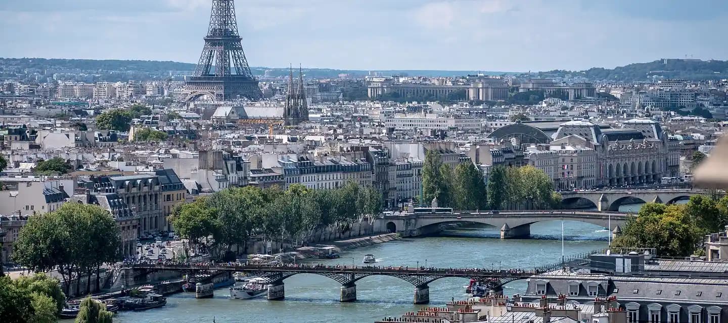 La Tour Eiffel vue de la Tour Saint-Jacques, Paris août 2014 (2) : vue de Paris – Île-de-France