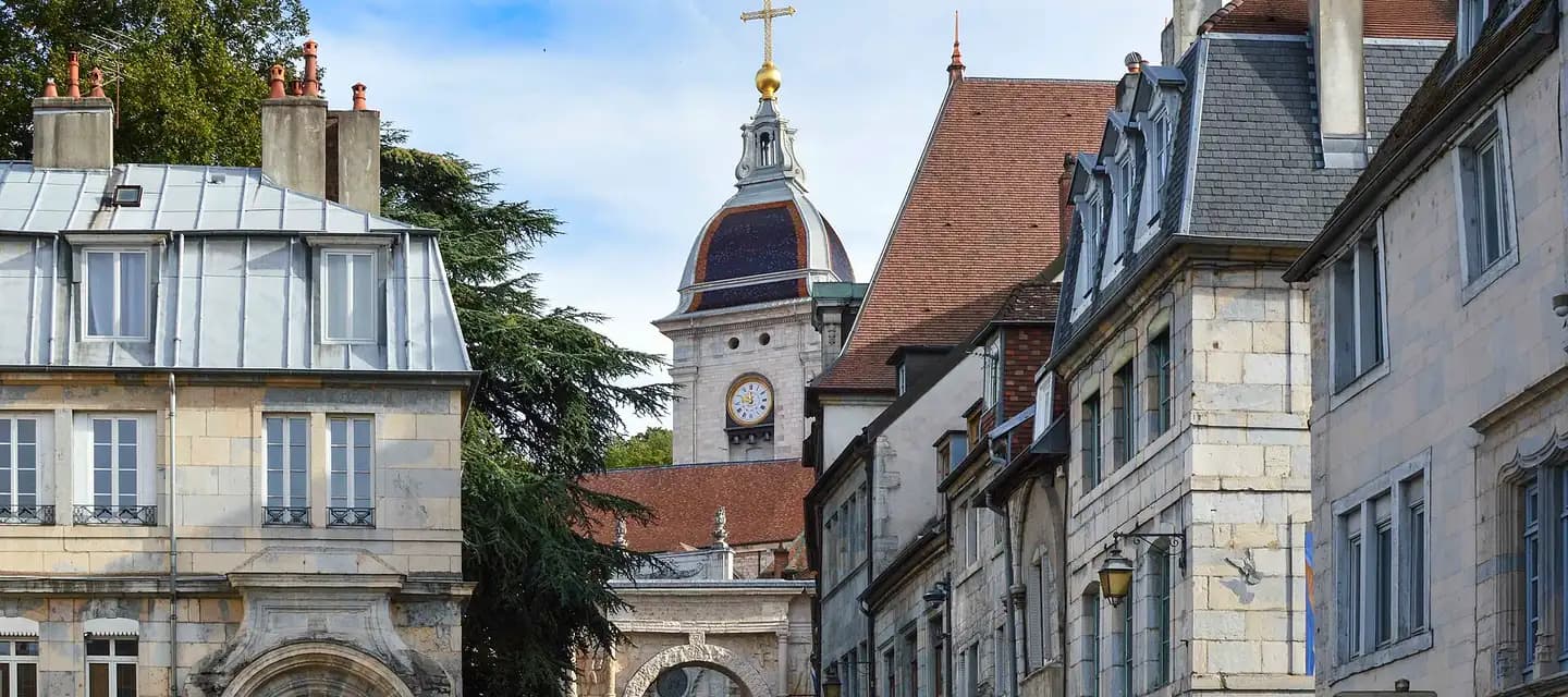 Besançon, la rue de la Convention : vue de Besançon