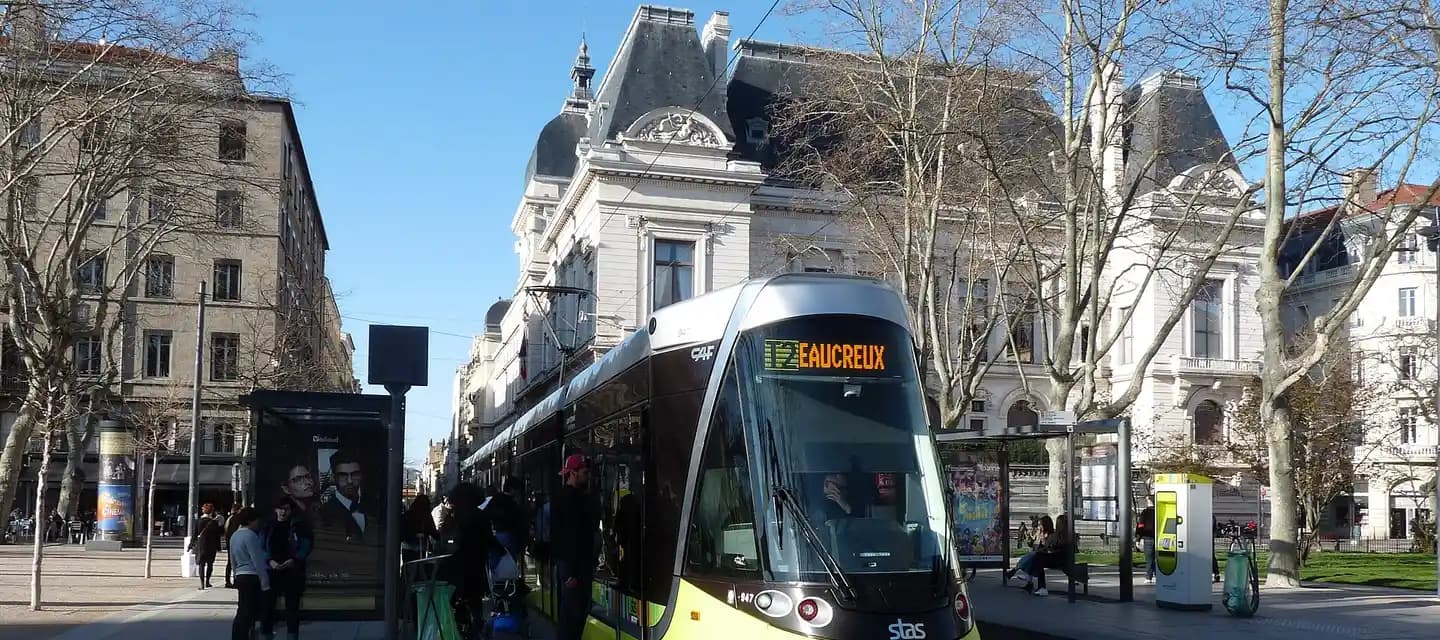 Saint-Étienne tram 2020 2 : vue de Saint-Étienne